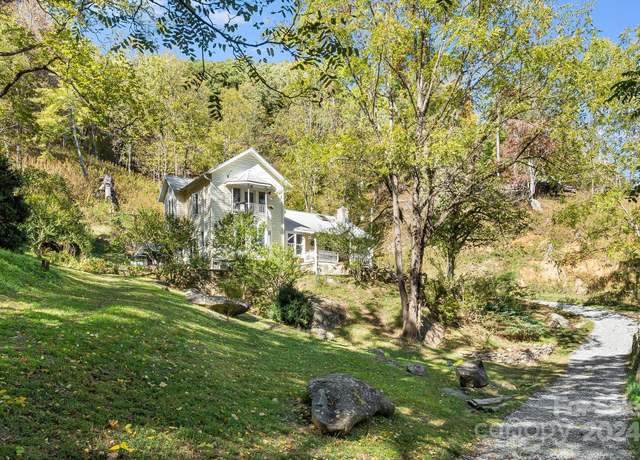 Property at 3942 Anderson Branch Rd, Marshall, NC 28753, 2 beds, 2 baths