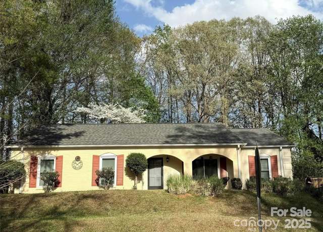 Property at 6721 Old Post Rd, Charlotte, NC 28212, 3 beds, 2 baths