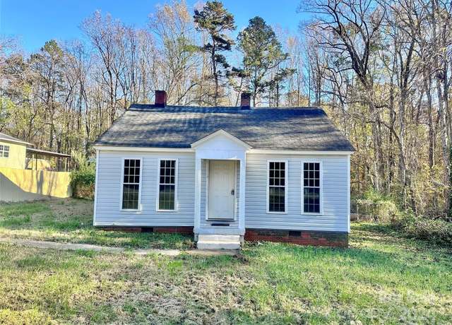 Property at 722 Tanglewood Dr, Salisbury, NC 28144, 3 beds, 1 bath