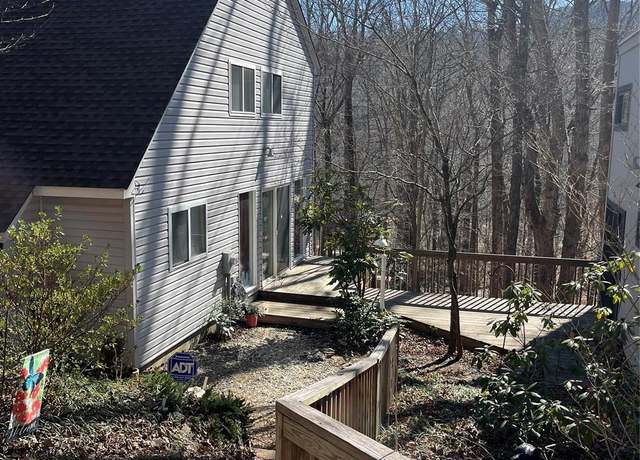 Property at 452 Terrace Dr, Chimney Rock, NC 28720, 2 beds, 2 baths
