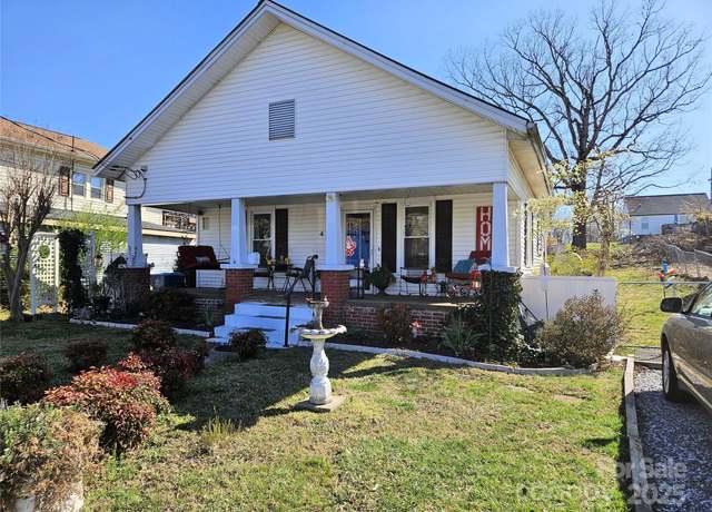 Property at 413 Morganton St NW, Valdese, NC 28690, 2 beds, 1 bath