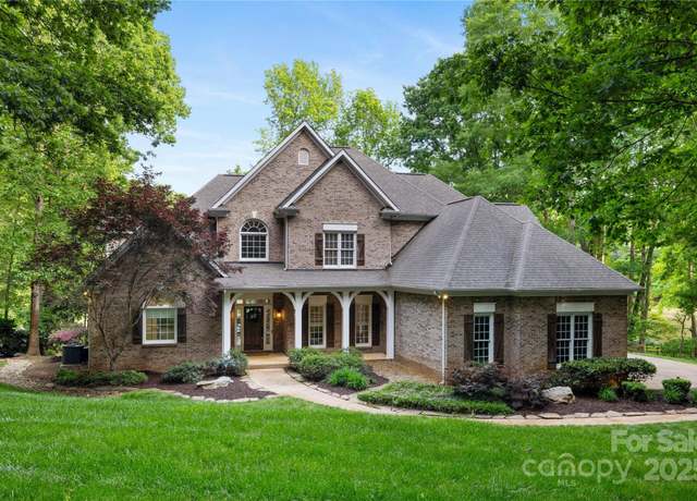 Property at 9013 Yellow Pine Ct, Waxhaw, NC 28173, 4 beds, 3.5 baths