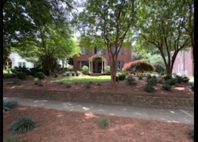 Property at 916 Mt. Vernon Ave, Charlotte, NC 28203, 3 beds, 1.5 baths