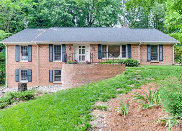 Property at 6626 Rocky Falls Rd, Charlotte, NC 28211, 5 beds, 3 baths