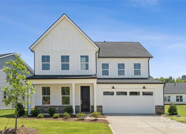 Property at 4122 Eastover Glen Rd #0316, Charlotte, NC 28269, 4 beds, 3 baths