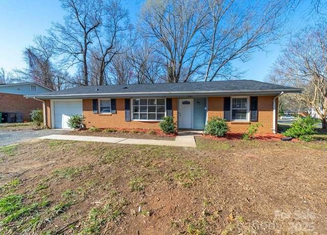 Property at 5600 Burleson Dr, Charlotte, NC 28215, 3 beds, 2 baths