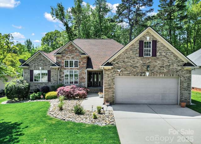 Property at 1589 Essex Hall Dr, Rock Hill, SC 29730, 3 beds, 2 baths