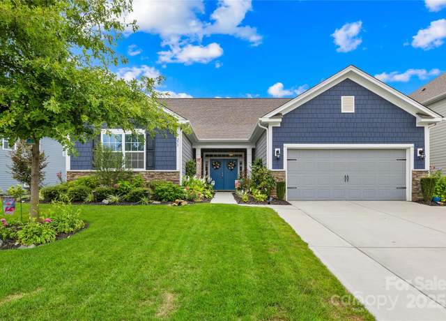 Property at 273 Preston Rd, Mooresville, NC 28117, 5 beds, 3.5 baths