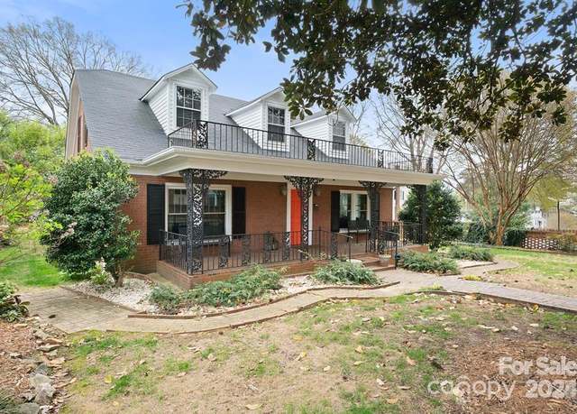 Property at 515 S Academy St, Lincolnton, NC 28092, 3 beds, 2.5 baths