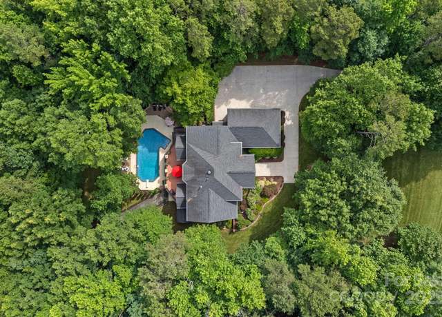 Property at 1317 Longleaf Ct, Matthews, NC 28104, 4 beds, 4.5 baths