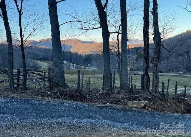 Property at 99 Cobblestone Dr, Burnsville, NC 28714