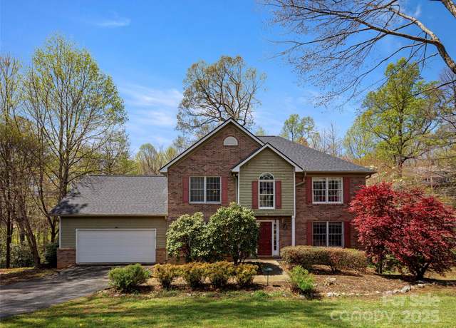 Property at 11 Emerald Dr, Fairview, NC 28730, 3 beds, 2.5 baths