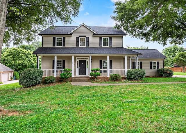 Property at 188 Turnberry Ln, Mooresville, NC 28117, 3 beds, 2.5 baths