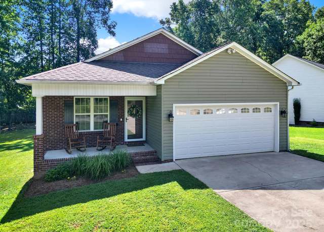 Property at 224 Eagle Creek Rd, Clover, SC 29710, 3 beds, 2 baths
