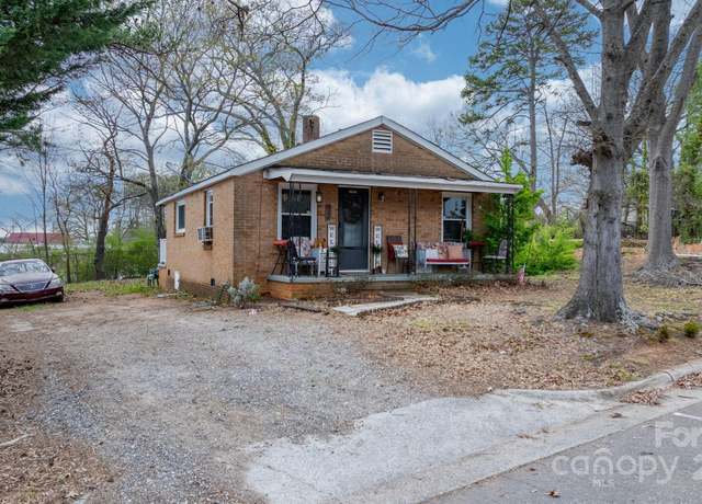 Property at 948 3rd Street Ct SW, Hickory, NC 28602, 2 beds, 1 bath