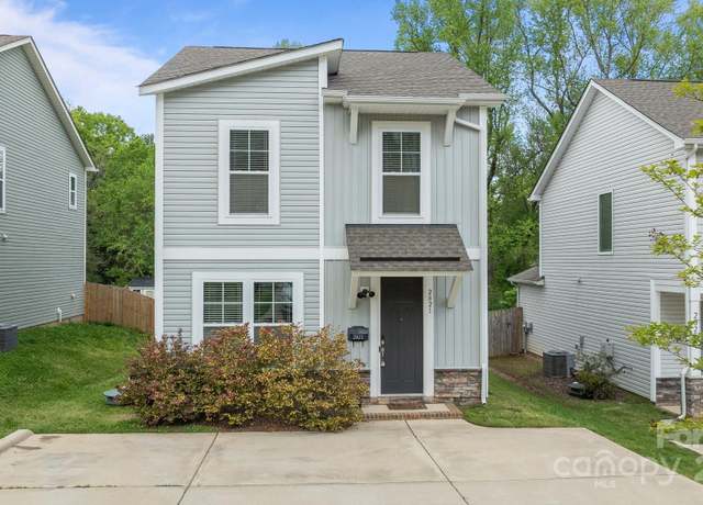 Property at 2821 Shamrock Dr, Charlotte, NC 28205, 3 beds, 2.5 baths