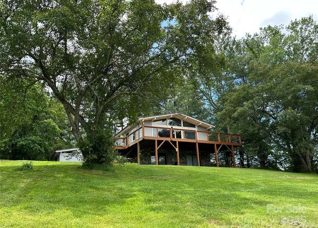 Property at 61 Magnolia Dr, Canton, NC 28716, 2 beds, 2 baths