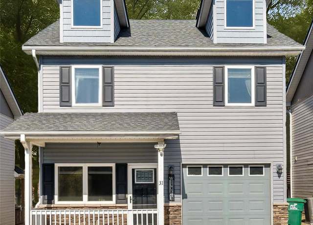 Property at 31 English Ivy Rd, Asheville, NC 28806, 3 beds, 2.5 baths