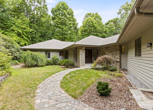 Property at 100 Elmridge Dr, Flat Rock, NC 28731, 3 beds, 3.5 baths