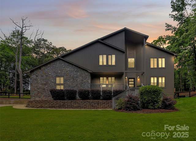 Property at 9423 Man O War Rd, Fort Mill, SC 29707, 4 beds, 3 baths