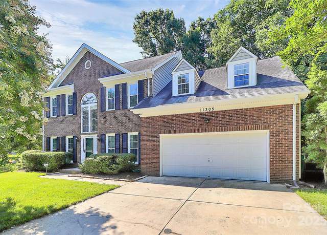 Property at 11305 Hunters Landing Dr, Charlotte, NC 28273, 4 beds, 3 baths