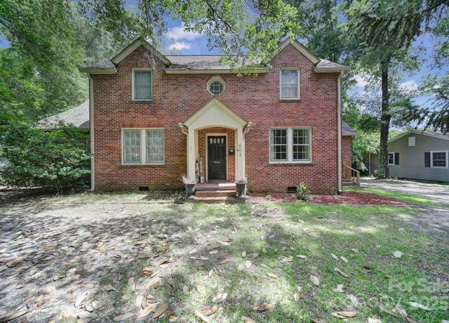 Property at 504 Chesterfield Ave, Lancaster, SC 29720, 3 beds, 2 baths