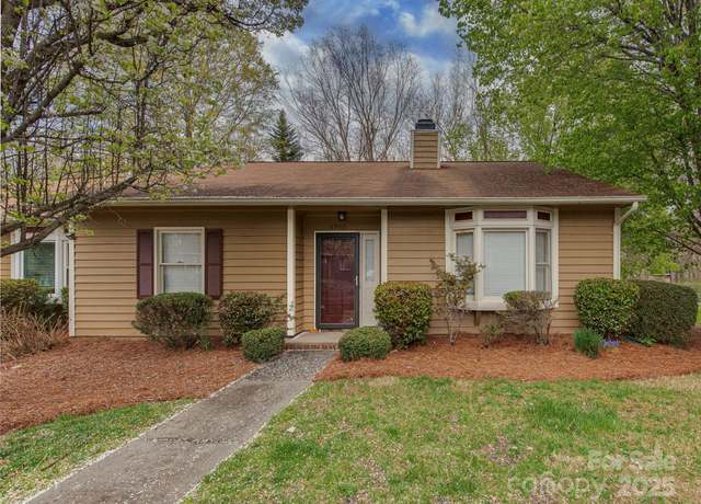 Property at 8300 Summerglen Cir, Charlotte, NC 28227, 3 beds, 2 baths