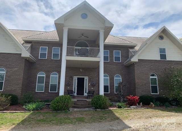 Property at 2399 Pleasant Grove Rd, Hendersonville, NC 28739, 6 beds, 5 baths