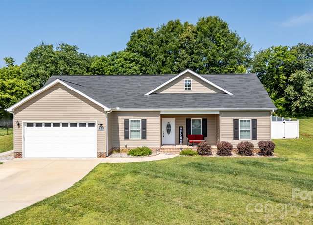 Property at 129 Sara Ln, Statesville, NC 28625, 3 beds, 2 baths