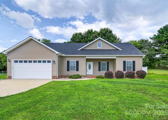 Property at 129 Sara Ln, Statesville, NC 28625, 3 beds, 2 baths