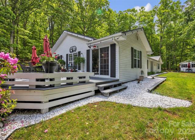 Property at 162 Candle St, West Jefferson, NC 28694, 3 beds, 1.5 baths
