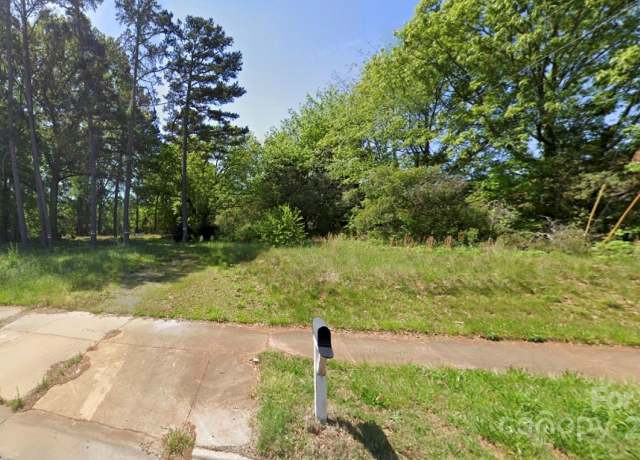 Property at 5115 Freedom Dr, Charlotte, NC 28208