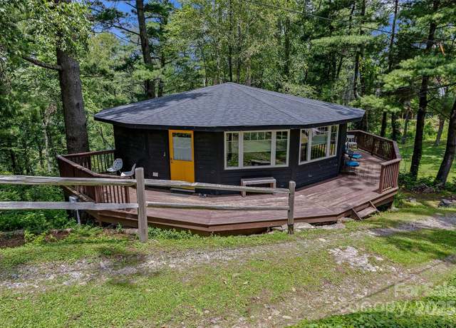 Property at 826 Town Mountain Rd, Asheville, NC 28804, 1 bed, 1.5 baths