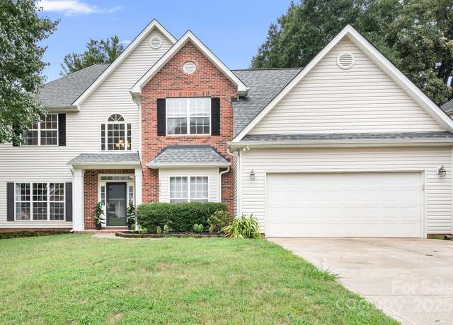 Property at 12501 Vantage Point Ln, Huntersville, NC 28078, 5 beds, 3 baths