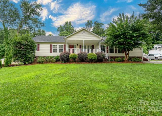 Property at 1408 Wildwood Dr, Kannapolis, NC 28081, 3 beds, 3 baths