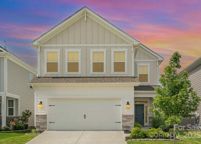 Property at 16018 River Tree Ln, Charlotte, NC 28278, 4 beds, 2.5 baths