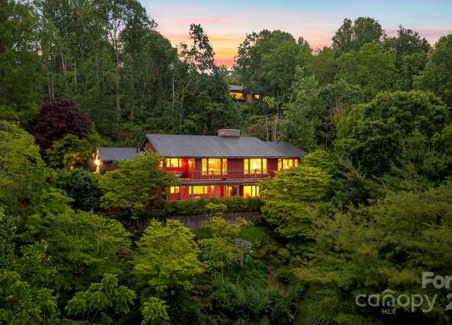 Property at 24 Westhaven Dr, Asheville, NC 28804, 3 beds, 3.5 baths