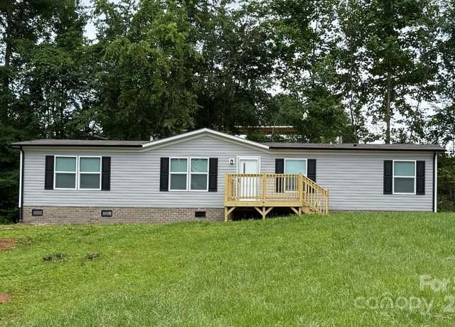 Property at 3173 Bear Trail Dr, Lenoir, NC 28645, 4 beds, 2 baths