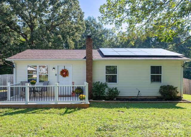 Property at 327 Downing St, Troutman, NC 28166, 3 beds, 1 bath