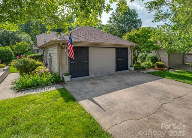 Property at 12 Tisha Ln, Hendersonville, NC 28739, 3 beds, 2 baths