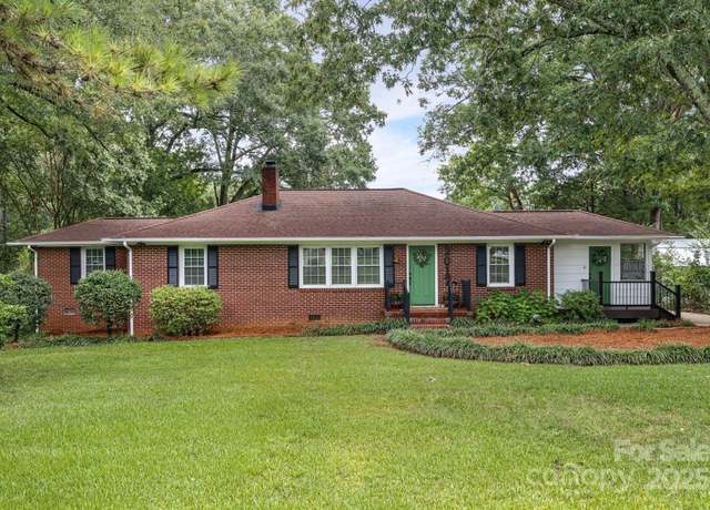 Property at 2017 Lynn Cir, Rock Hill, SC 29732, 4 beds, 2 baths