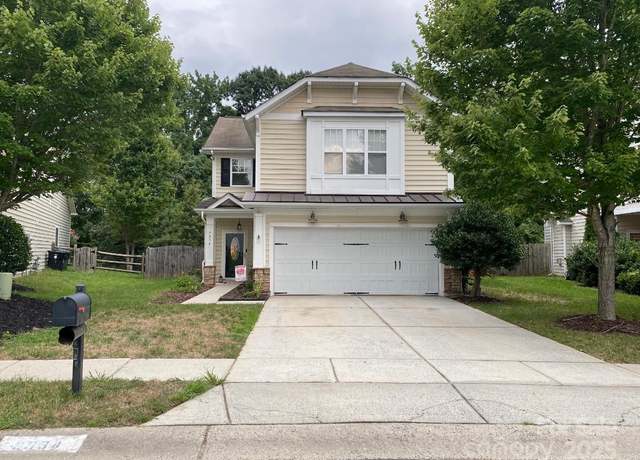 Property at 9834 Dominion Crest Dr, Charlotte, NC 28269, 3 beds, 2.5 baths
