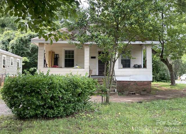 Property at 3100 Dunn Ave, Charlotte, NC 28205, 2 beds, 1 bath