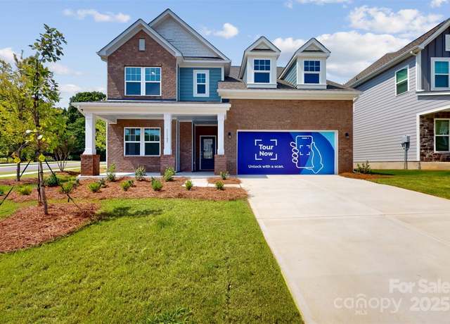 Property at 11105 Lochmere Rd, Charlotte, NC 28278, 4 beds, 3 baths