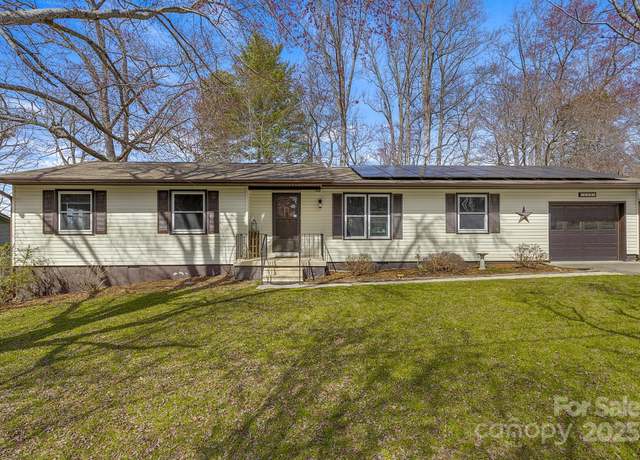 Property at 110 Cannon Dr, Hendersonville, NC 28792, 3 beds, 2 baths