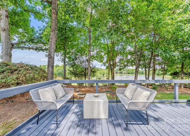 Property at 5728 Mantario Dr, Charlotte, NC 28269, 4 beds, 3.5 baths