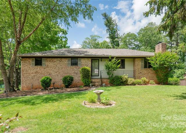 Property at 89 Braddock Way, Asheville, NC 28803, 3 beds, 2 baths