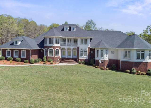 Property at 447 Willow Pond Ln, Hiddenite, NC 28636, 6 beds, 5.5 baths