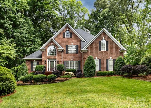 Property at 5816 Valley Stream Trl, Waxhaw, NC 28173, 5 beds, 3 baths