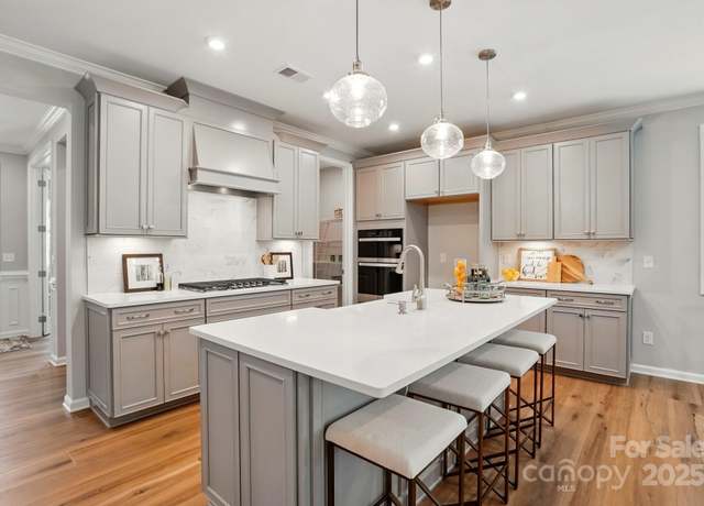 Property at 9842 Quercus Ln, Huntersville, NC 28078, 4 beds, 3.5 baths